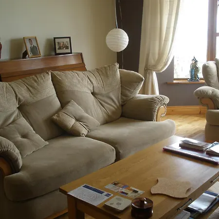 Inishowen موفيل